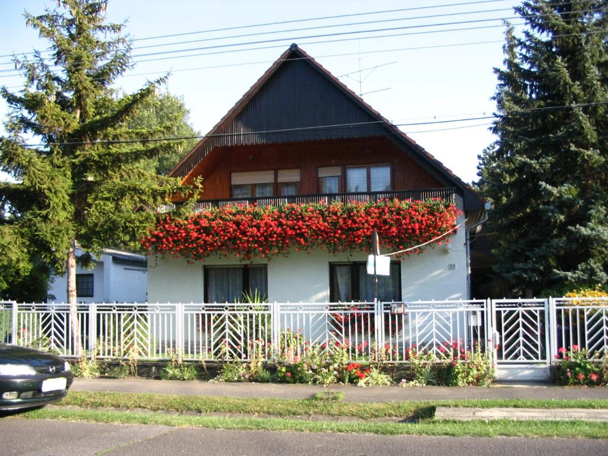 Appartement Marika-Lak à Siófok Extérieur photo